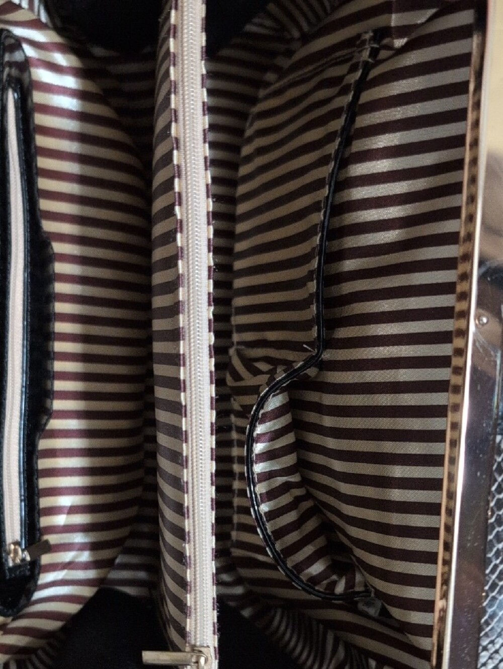 REDUCED AGAIN! UNIQUE Black/Beige Snake-Effect Top-Handle, Metal Frame GORGEOUS! - Picture 8 of 11